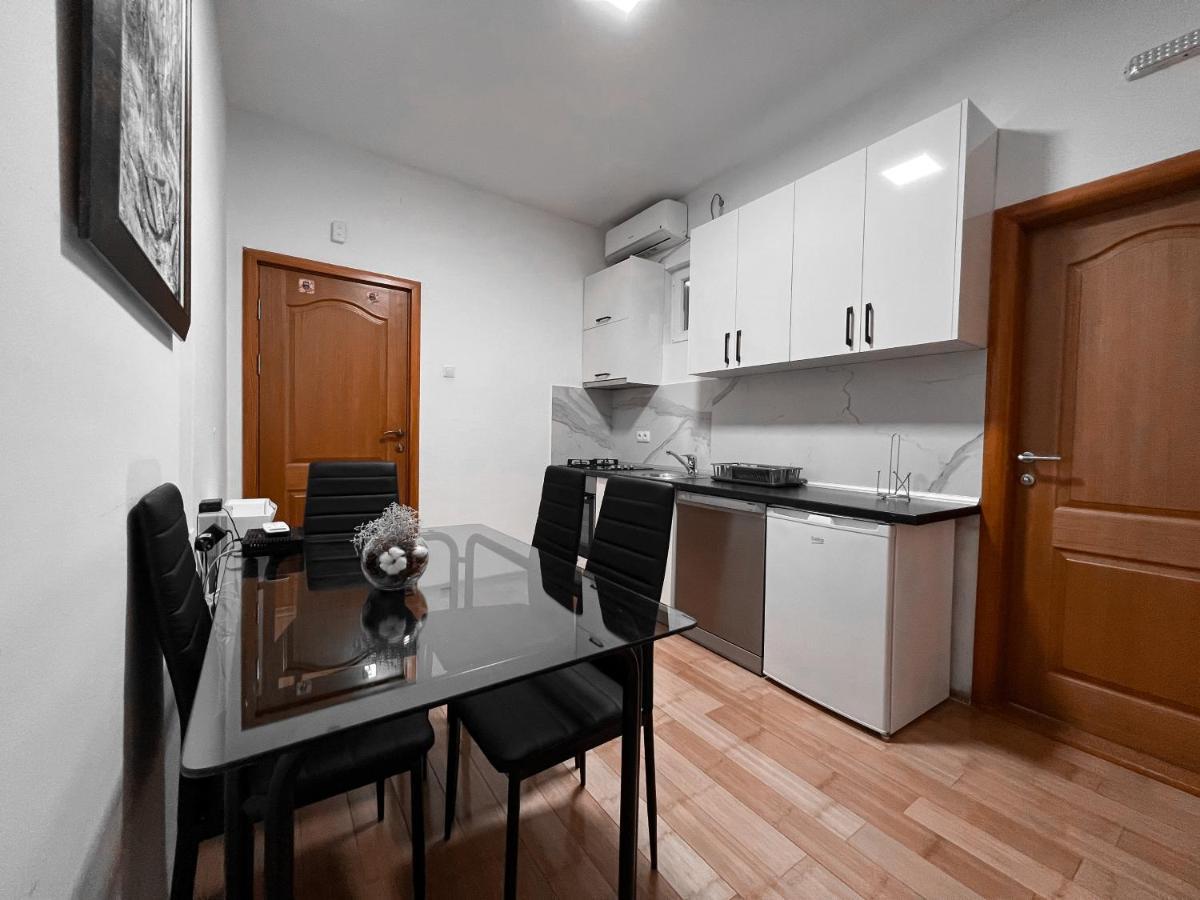 Stan Na Dan Sebastijan Apartment Banja Luka Exterior photo