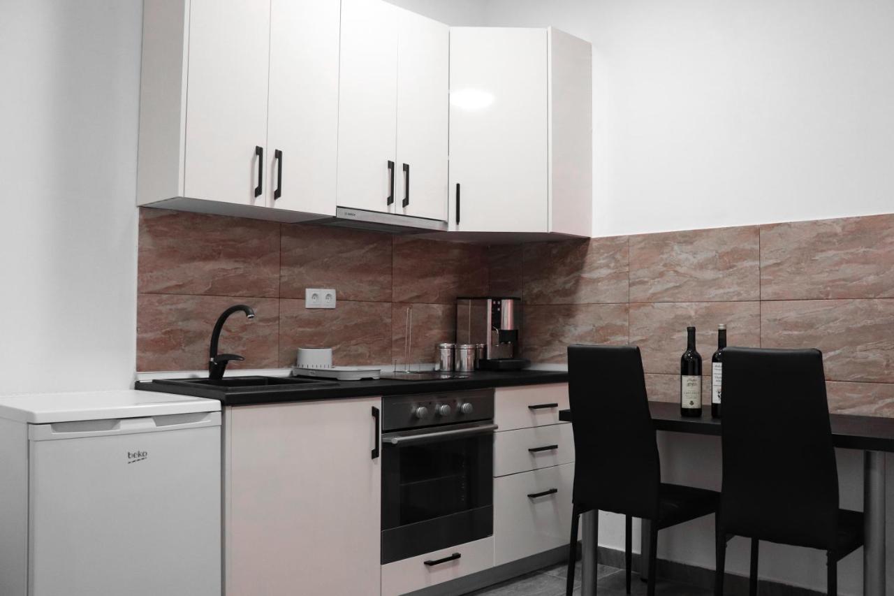 Stan Na Dan Sebastijan Apartment Banja Luka Exterior photo